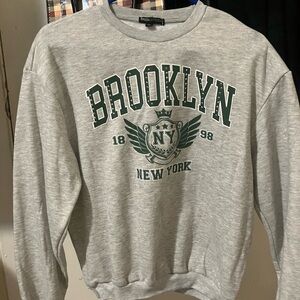 Green Goddess Gray Sweatshirt XL